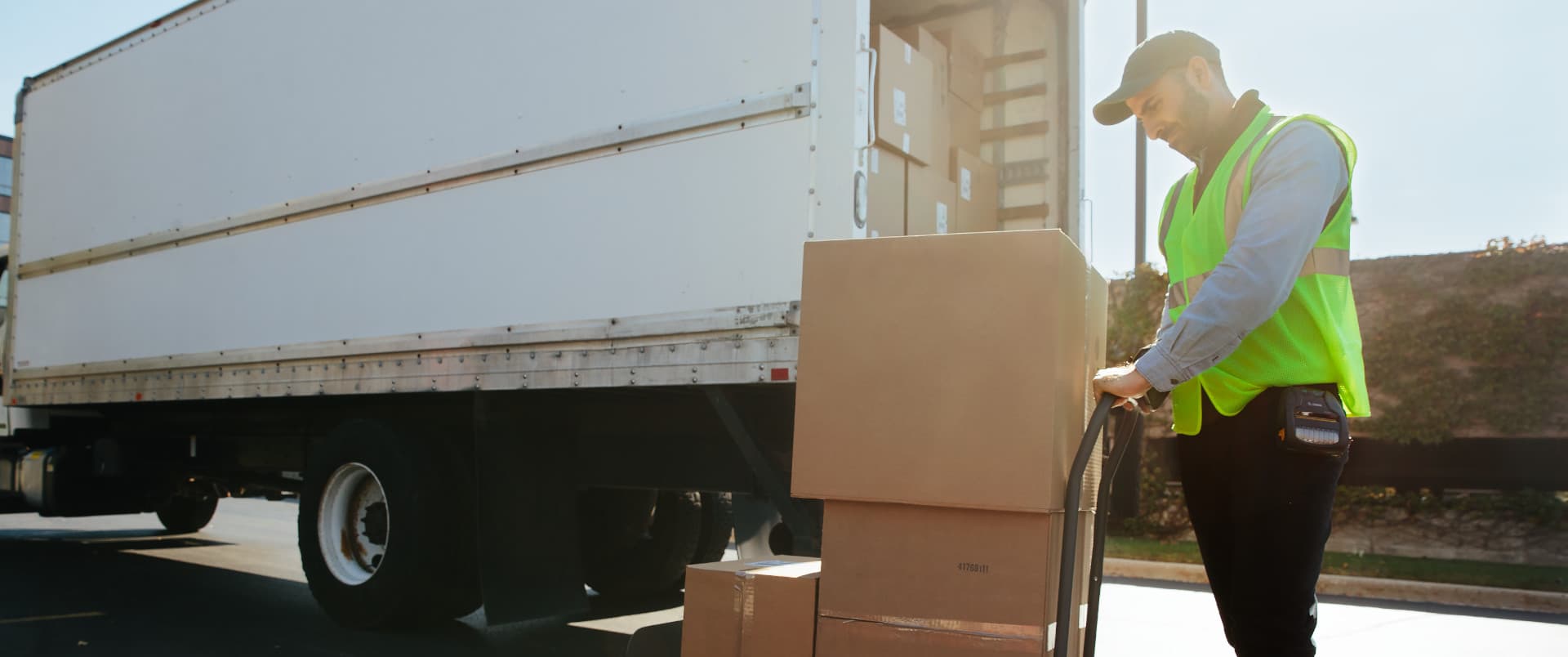 Customer supply for wholesale textile trade Customer supply for wholesale textile trade